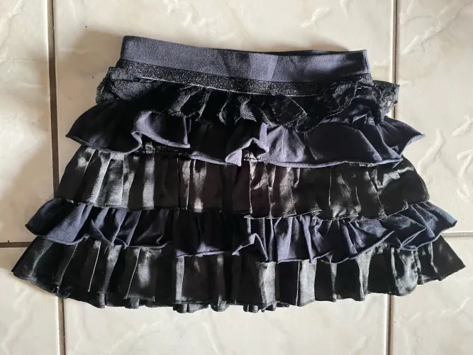 Saia preta infantil com balado lindíssima - TAM 8