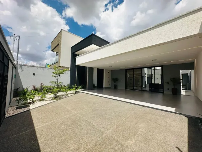 Casa 03 Quartos 03 Suítes Térrea  Moinho dos Ventos Goiânia-Go