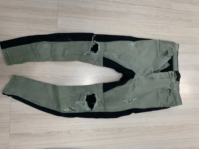 Calça Jeans Masculina Destroyed com Detalhes