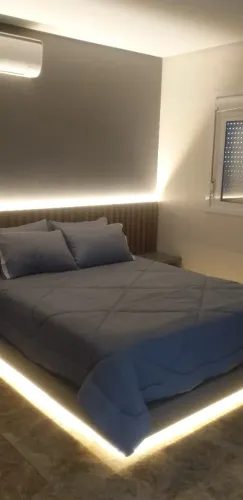 Vendo/troco apartamento 3 dormitórios c/ 1 box garagem e opção para adquirir mais 2 box .