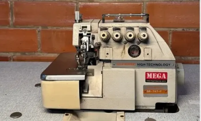 OVERLOCK 4 FIOS INDUSTRIAL SUNRISE SR747F