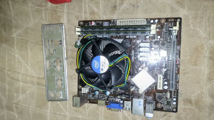 Kit i3 terceira Geração Placa mãe DDR3 Intel 8Gb Ram 