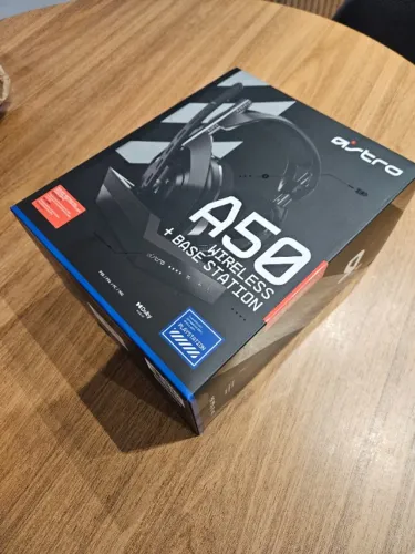 Headset Gamer Astro A50 Gen 4 - PlayStation & PC - Seminovo na Caixa Completo
