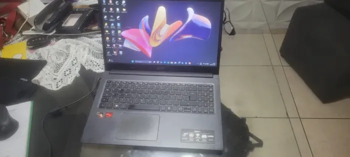 Notebook Acer Aspire 3 - 256gb ssd nvme - Ryzen 3 3350U - 8gb RAM - 100gb ssd sata