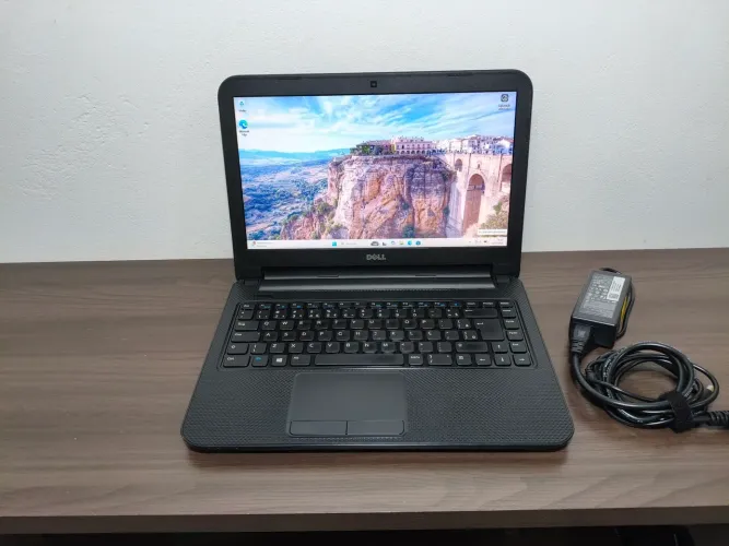 Notebook Dell Inspiron Intel core i5, 8GB RAM, SSD de 240GB, Tela de 14 polegadas