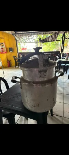 Panela de pressão industrial grande 
