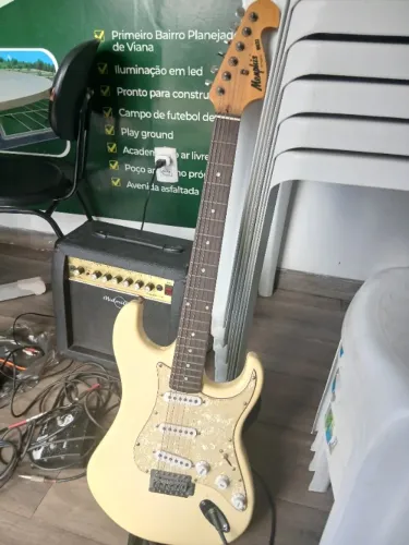 Guitarra tagima Mg32