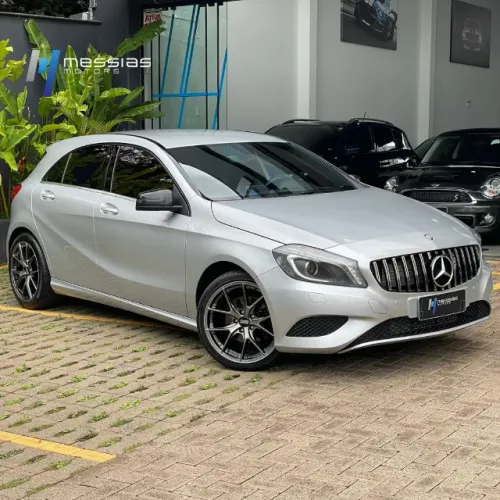 Mercedes-Benz Classe A 200 1.6 TB 16V Urban 156cv Aut. 2014
