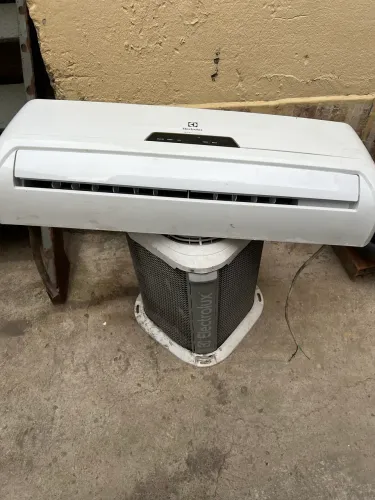 Ar condicionado 1200 btus Electrolux 