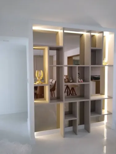 Transformando Ambientes com Vidro e Madeira