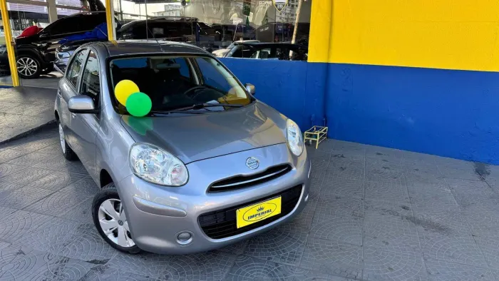Nissan March 1.0 12V Flex 5P 2013