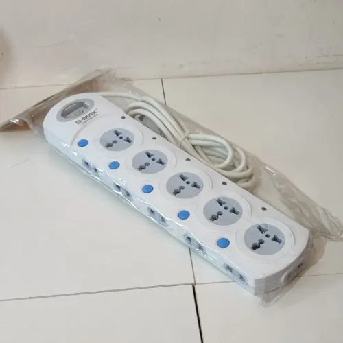 Régua extensão 16 tomadas cabo 3 metros.
