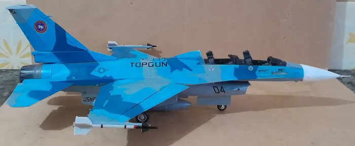 F-16D Agressor Top Gun 1/48