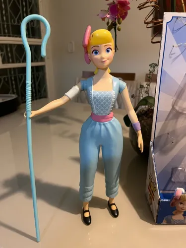 Betty 35 cm