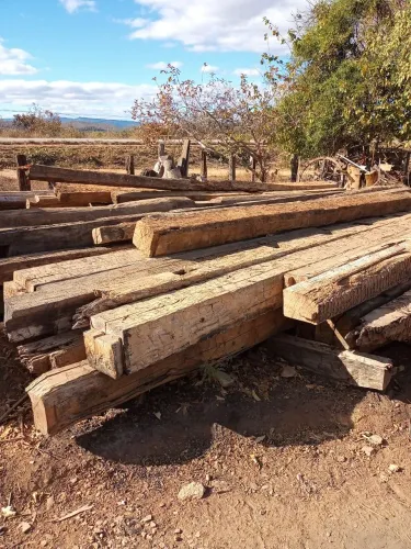 MADEIRAS DE DEMOLICAO DE CASAS ANTIGAS