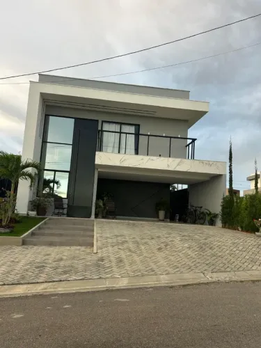 Casa em Condomínio no Papagaio, Alto Padrão, 4 Suítes, Localização Privilegiada