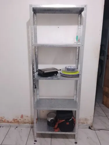 Pratileira de aço
