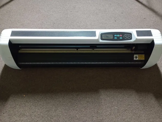 PLOTER DE RECORTE 83 cm