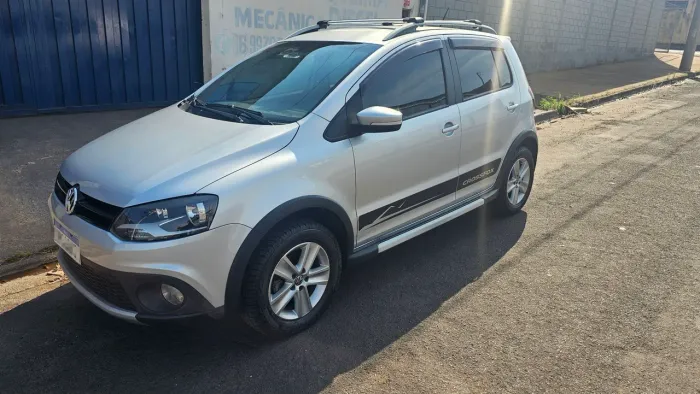 Volkswagen Crossfox 1.6 MI Total Flex 8V 5P 2011