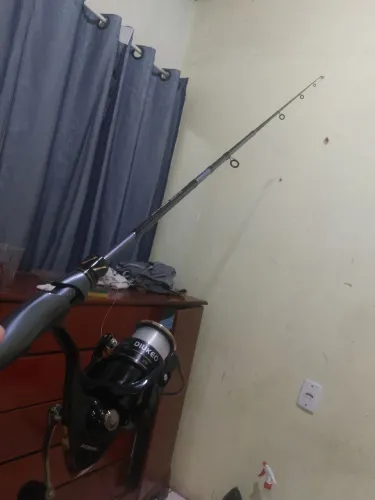 Vara de pesca+mulinete