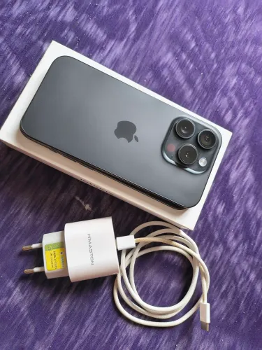 iPhone 15 Pro 128 GB - Black Titanium