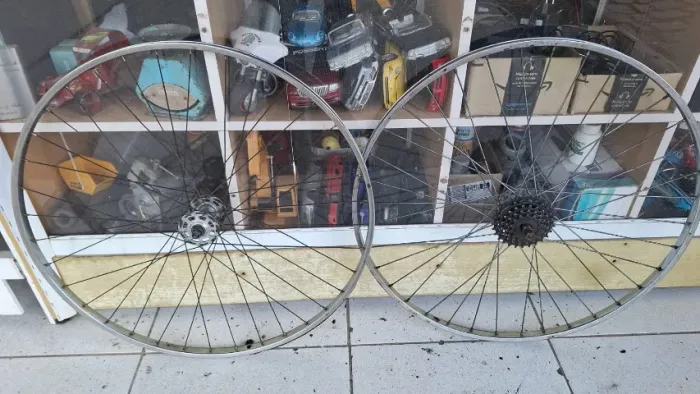 Par de Aros Caloi 10 originais timbrados e completos, prontos para uso, 549,00 somos loja