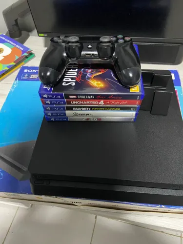 PS4 SLIM 1TB