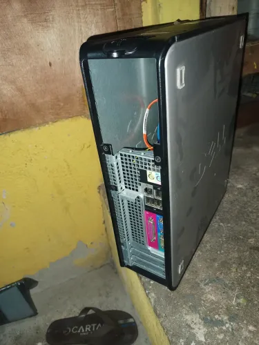 Gabinete Dell sem fonte