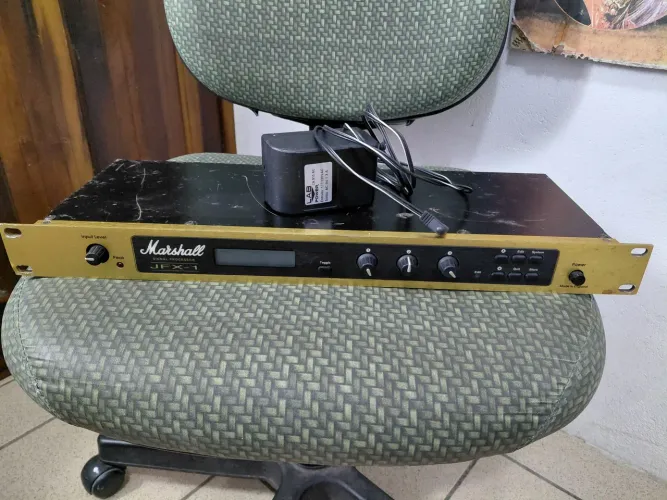 Processador de efeitos Marshall JFX-1