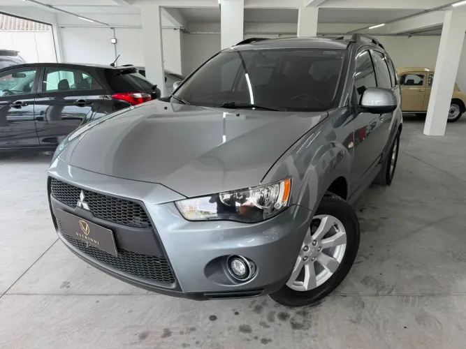 Mitsubishi Outlander 2.0 16V 160cv Aut. 2013