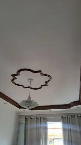 Serviço de gesso forro sanca moldura e pintura