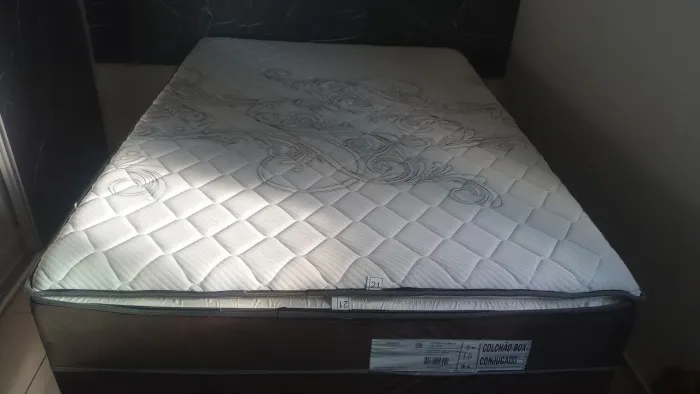 Cama conjugado com colchão/2 meses de uso