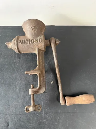 Moedor de Carne Mimoso n 2 Antigo