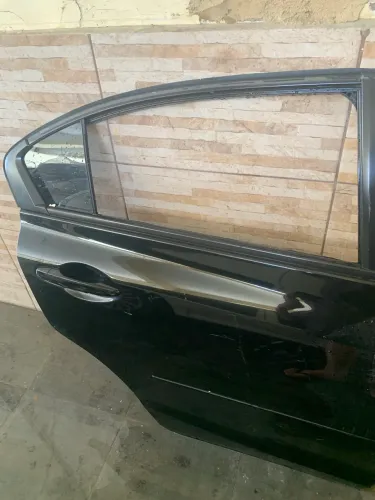 PORTA TRASEIRA LADO DIREITO HONDA CIVIC G9 MT NOVAAAA ZERADA