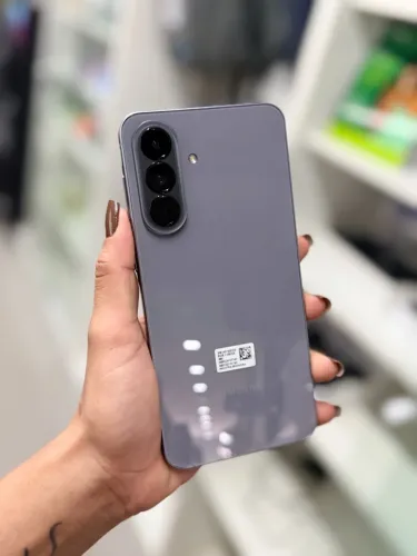 Smartphone Samsung A57 - Lacrado ? Lançamento Samsung