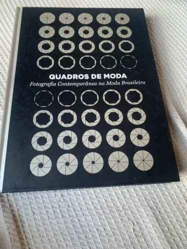 Livro de Moda e Fotografia - Quadros de Moda (Grande e Ilustrado)