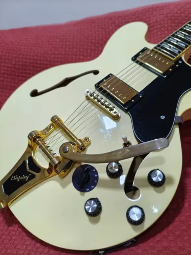 Guitarra epiphone semi acústica ES 345