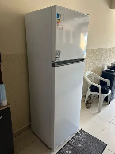Geladeira Midea