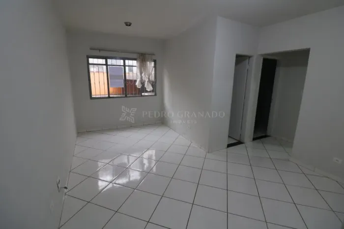 Apartamento 02 Dormitórios - Zona 07 ao lado da UEM
