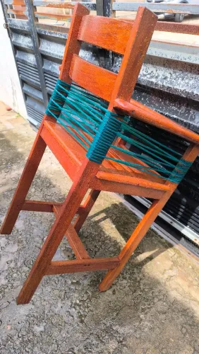 Cadeirão alimentação em Jatobá 