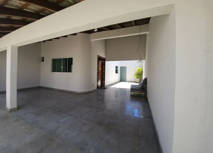 Casa com 4 dormitórios à venda, 212 m² por R$ 990.000 - Cidade Jardim - Uberlândia/MG