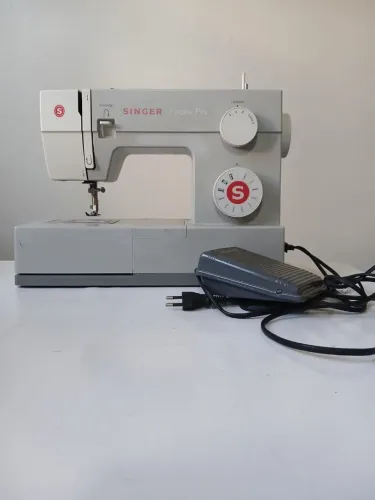 Máquina costura facilita pro 44/11 singer com 11 pontos