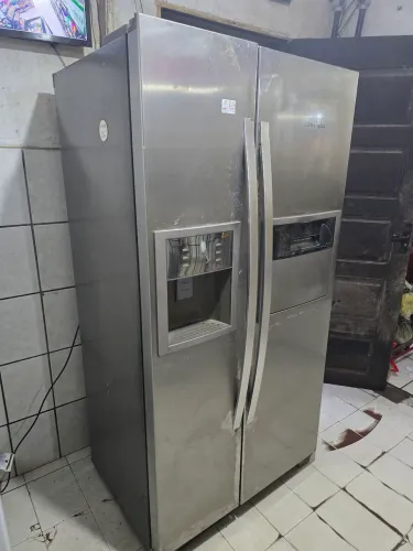 Vendo geladeira Electrolux 500l, com defeito no funcionamento, por 1.000,00.