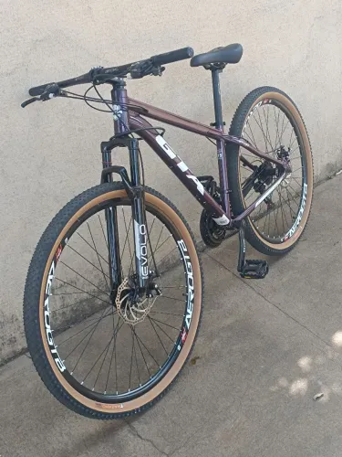 Bike GTA aro 29 impecável