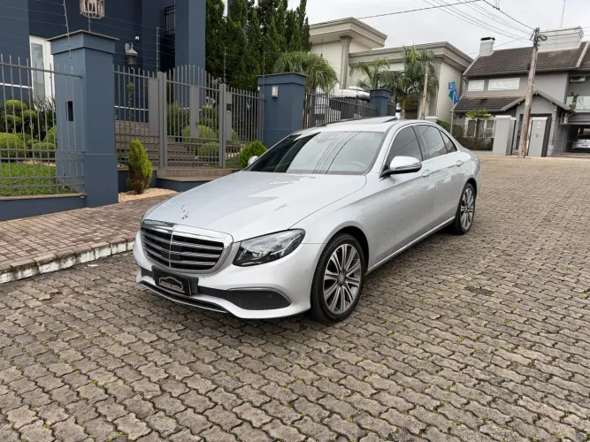 Mercedes-Benz E-250 Excl. Launch ED. 2.0 TB 211cv Aut. 2017