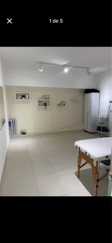 Alugo fixo excelente sala com ar dentro de centro estético 