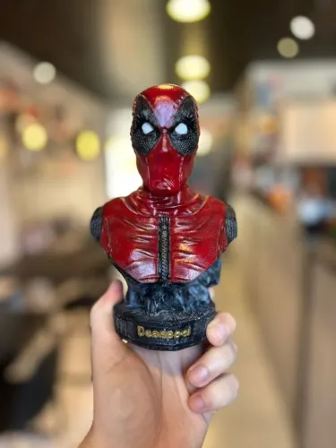 Escultura de Resina Busto Deadpool