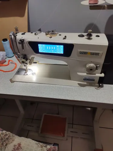 Maquina costura industrial reta mega Max