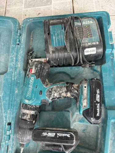 Parafusadeira Furadeira Impacto 2 Baterias 18v Makita