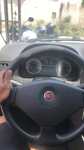 Fiat Siena Essence 1.6 Flex 16V 4P 2012